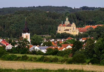 areál kláštera a město Kladruby