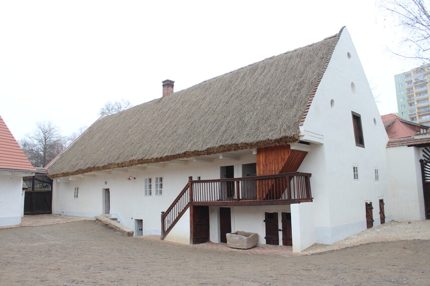Obytné stavení po obnově, pohled ze dvora Obytné stavení po obnově, pohled ze dvora
